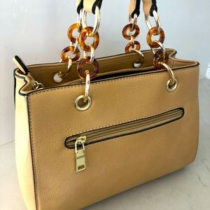 Beige retro style purse NWOT